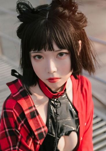 隔壁的女人