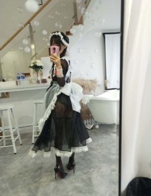 《变成黑皮辣妹后和朋友做了》