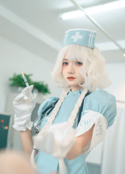 《樱桃嘴与大鼻子》