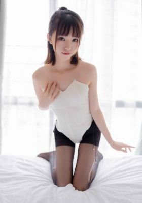 《隔壁女邻居》完整版