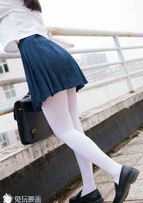 年轻的女教师5