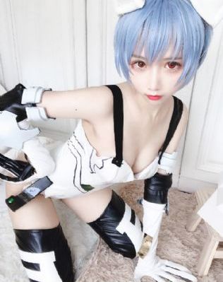 她美丽